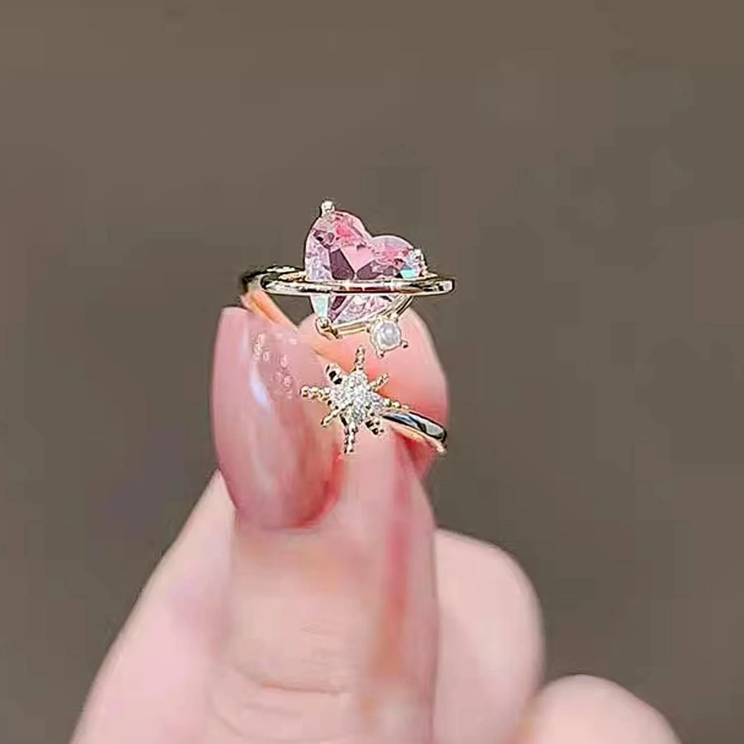 Adjustable Crystal Love Heart Cocktail Rings Elegant Open Rhinestone Engagement Wedding Statement Rings Uniquely Fashion Jewelry for Women Gift
