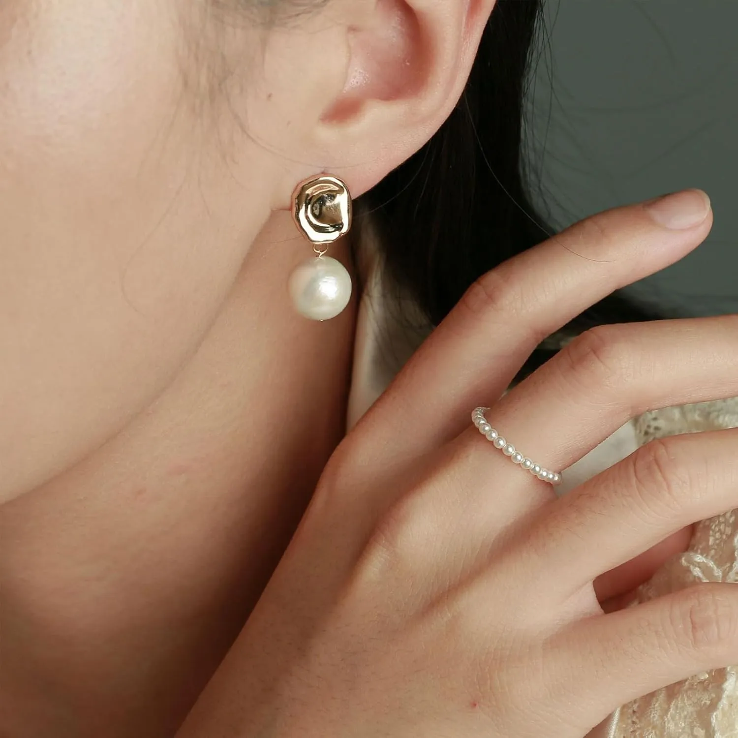 Baroque Pearls Earring for Women Retro Personality Dangle Drop Earrings Jewelry Plated Modern Wedding Eardrop Valentine Birthday for Her