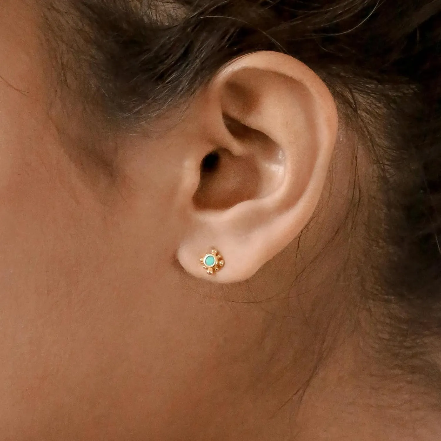 CAITLYNMINIMALIST 925 Sterling Silver 18K Gold Rose Gold Dainty Modern Stud Cubic Zirconia Tiny Minimalist Gemstone Earrings Gift for Women