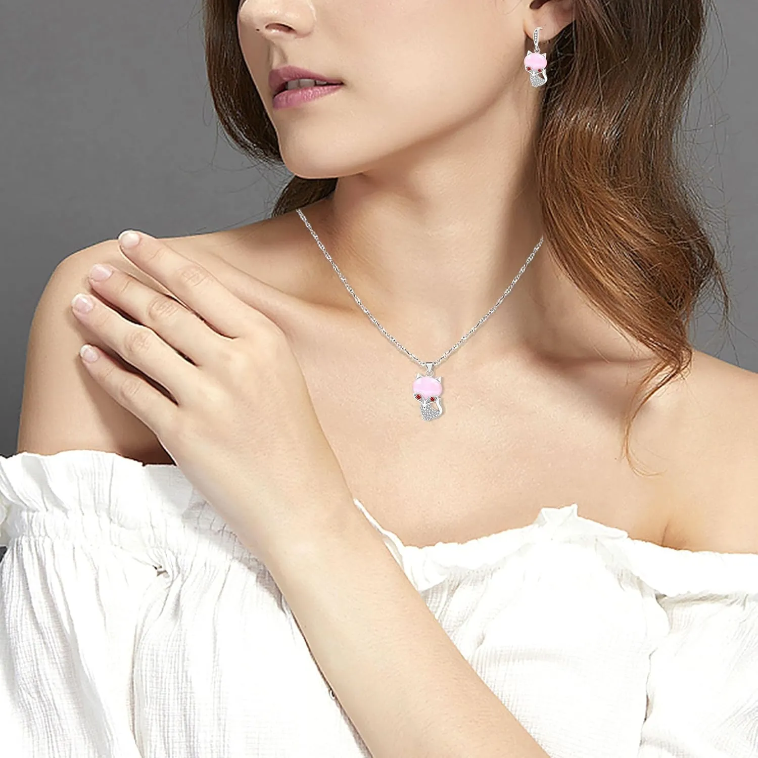 Cute Fox Shape Dangle Earrings and Pendant Necklace Set Inlaid with Shiny Zircon Auspicious Jewelry Gifts Valentine's Day Gifts for Women