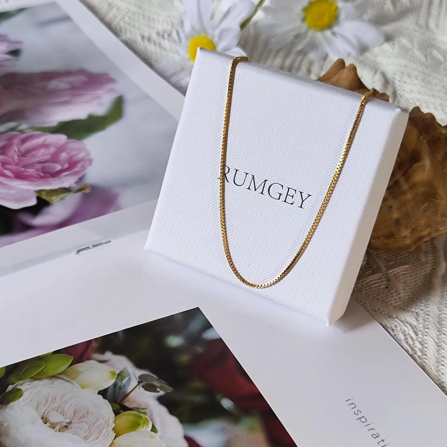 Dainty Choker Necklace for Women 18K Gold Plated Shining Dots Box Chain Sparkle Necklaces Cute Paperclip Link Herringbone Necklace Exquisite Jewelry Gifts for Mom Girlfriend