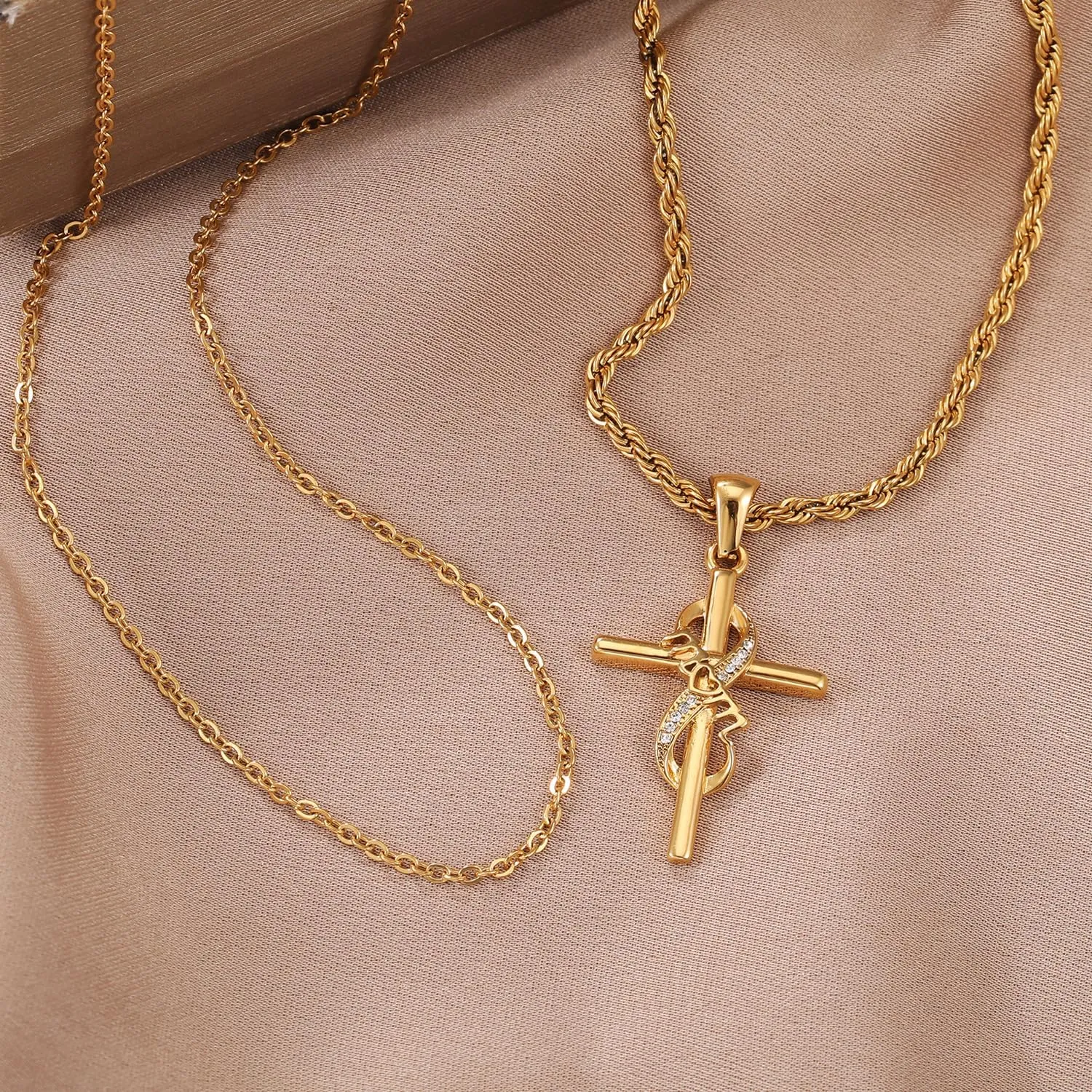 DS Religious Gifts for her Faith Cross Necklace for Women exquisite 18K Gold Inspirational Christian Bible Verse prayer birthday Jewelry stainless steel Necklaces To Sister Mom Daughter