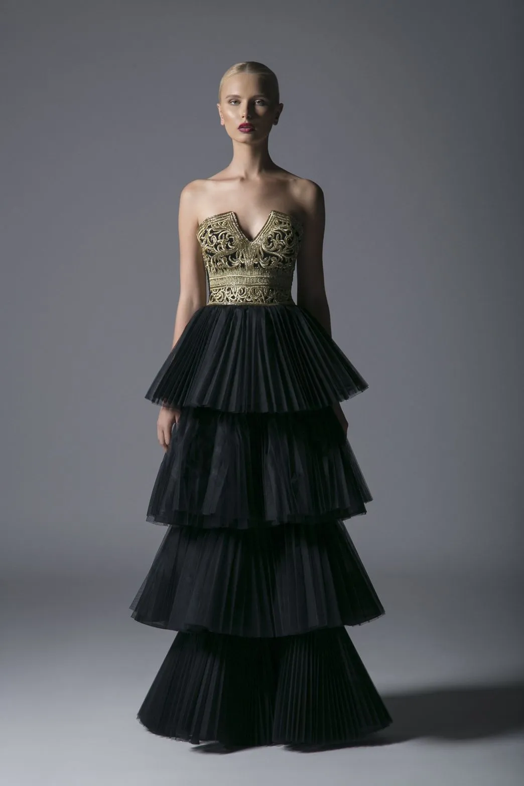 EMBROIDERED STRAPLESS DRESS