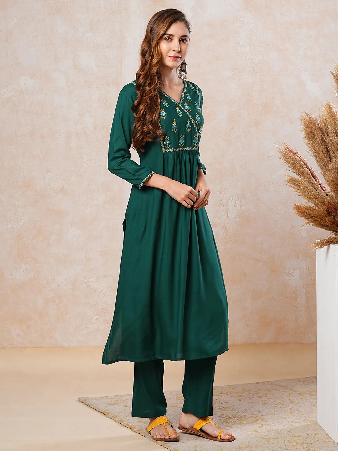 Ethnic Embroidered Straight Fit Kurta with Pant - Green