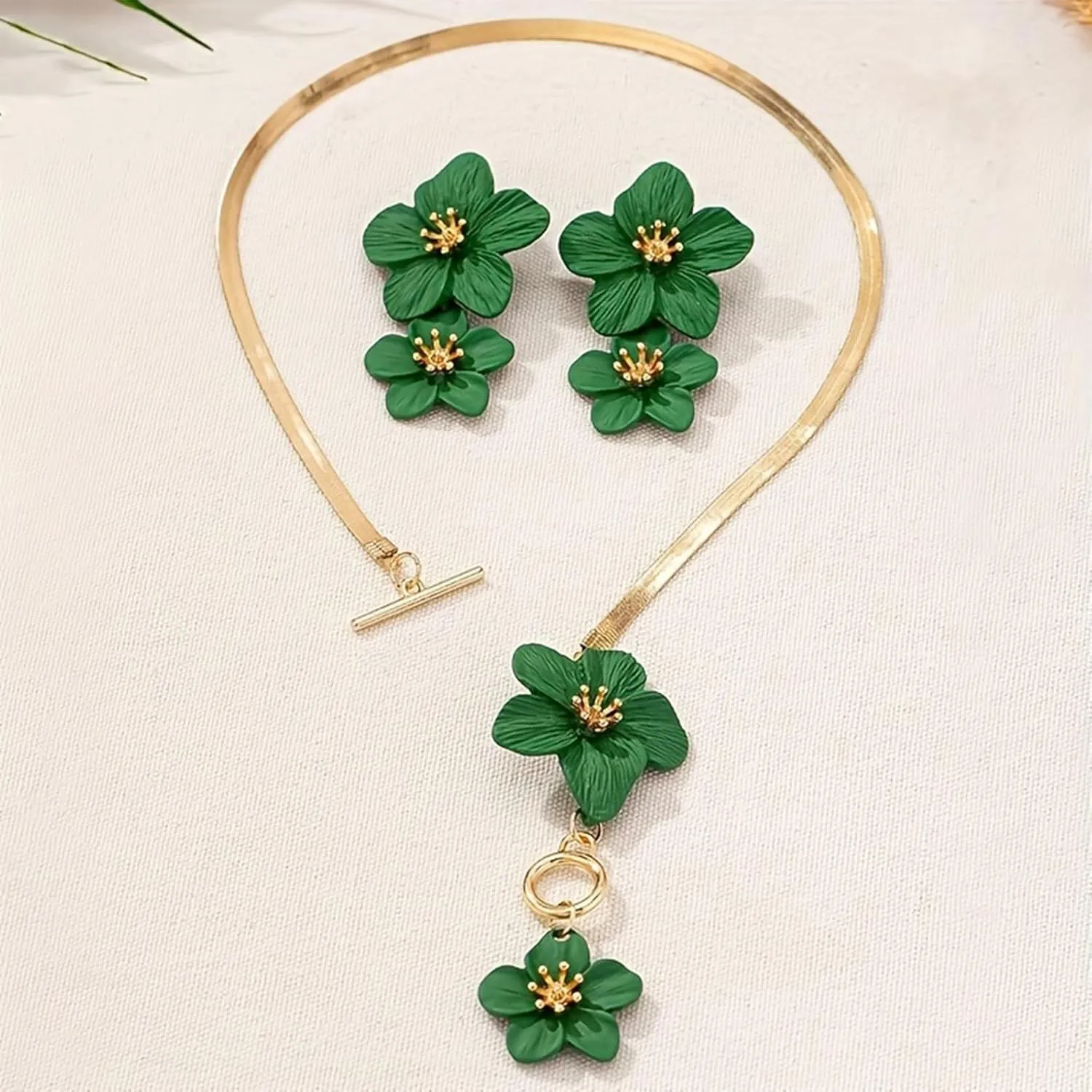Flower Necklaces Earrings for Women White Spring Earrings Flower Jewelry Set 2025 Lightweight Dainty Studs Everyday Trendy Accessories
