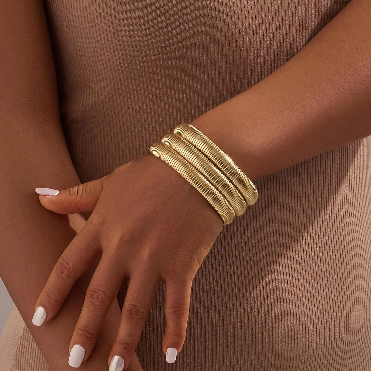 Gold Bangles Bracelets for Women - Chunky Bangles Bracelets Set, 14K Gold Plated Stainless Steel Stretch Bracelets, Flexible Wide Thick Stackable Bracelets Set, Gold Jewelry Gifts for Women