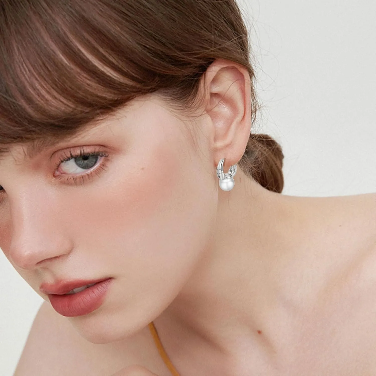 Gold Hoop Earrings for Women Pearl Earrings Lightweight Teardrop Hoop Earrings Paperclip Drop Dangle Earrings 14K Gold Plated Large Oval Pull Huggie Hoop Earrings Simple Everyday Jewelry Gifts