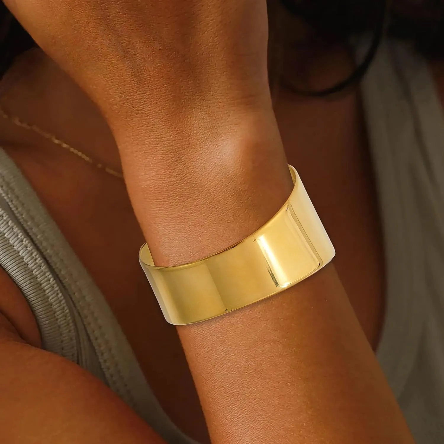 Gold/Silver Cuff Bracelets for Women Chunky Cuff Open Wide Bracelets 14K Gold Plated Stainless Steel Bracelets Gold Bangles for Women Jewelry