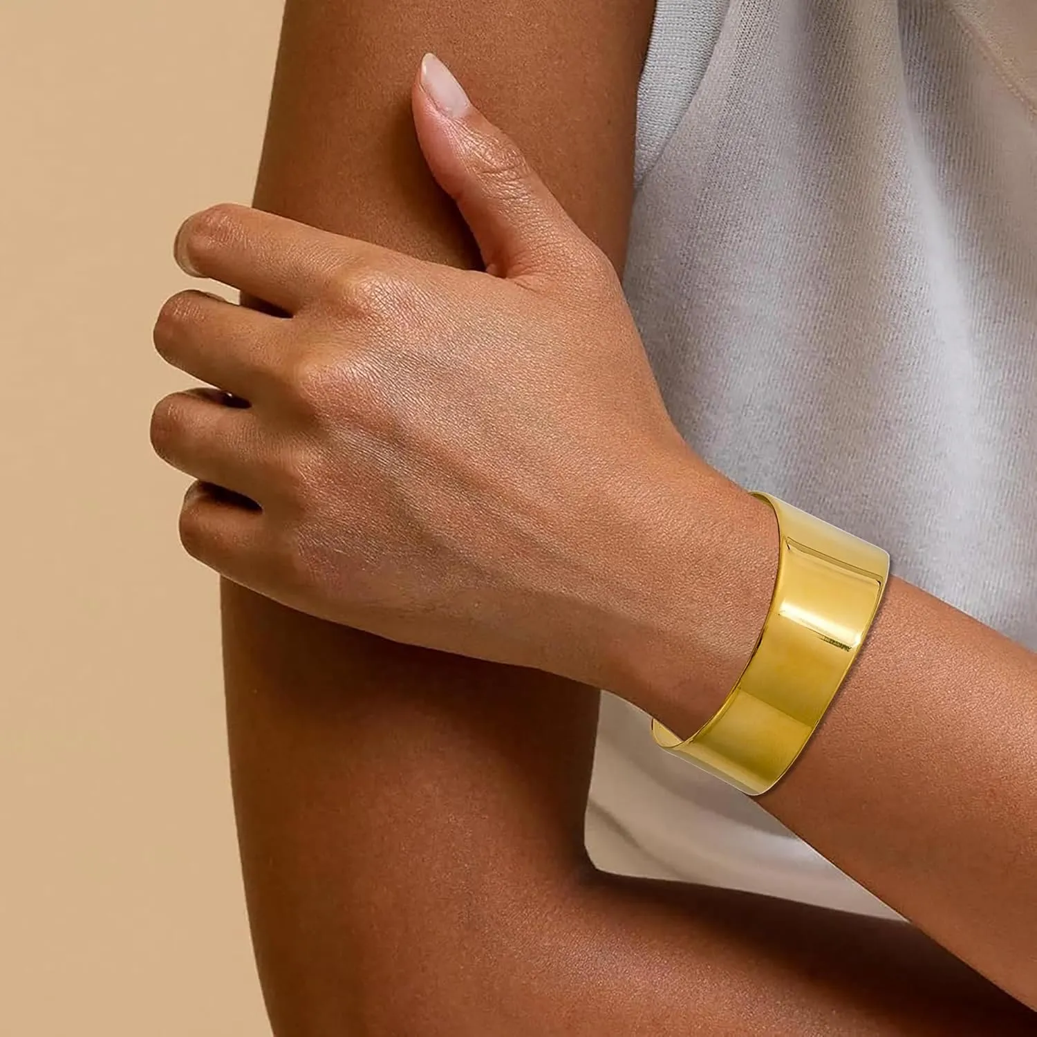 Gold/Silver Cuff Bracelets for Women Chunky Cuff Open Wide Bracelets 14K Gold Plated Stainless Steel Bracelets Gold Bangles for Women Jewelry