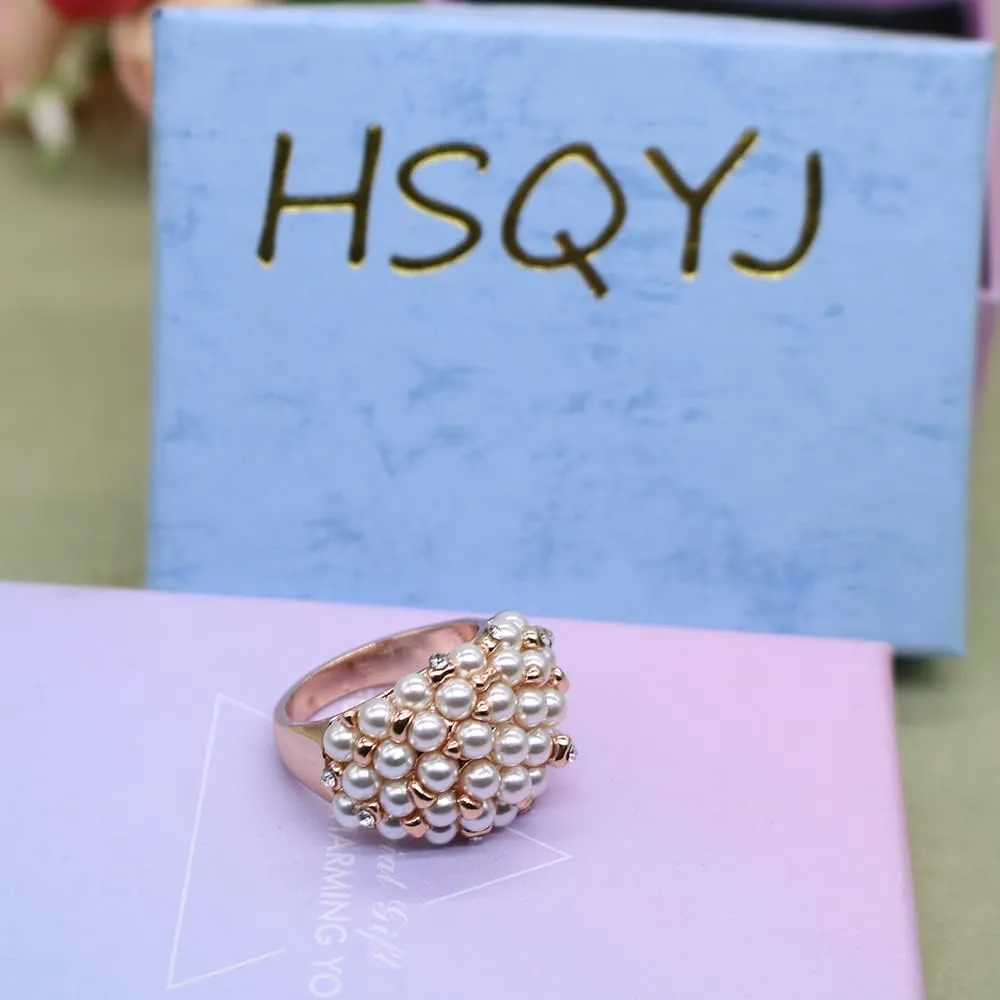 HSQYJ White Pearl Crystal Ring Elegant Rhinestone Cocktail Statement Rings Uniquely Stylish Fashion Creative Engagement Jewelry for Women Gold Plated