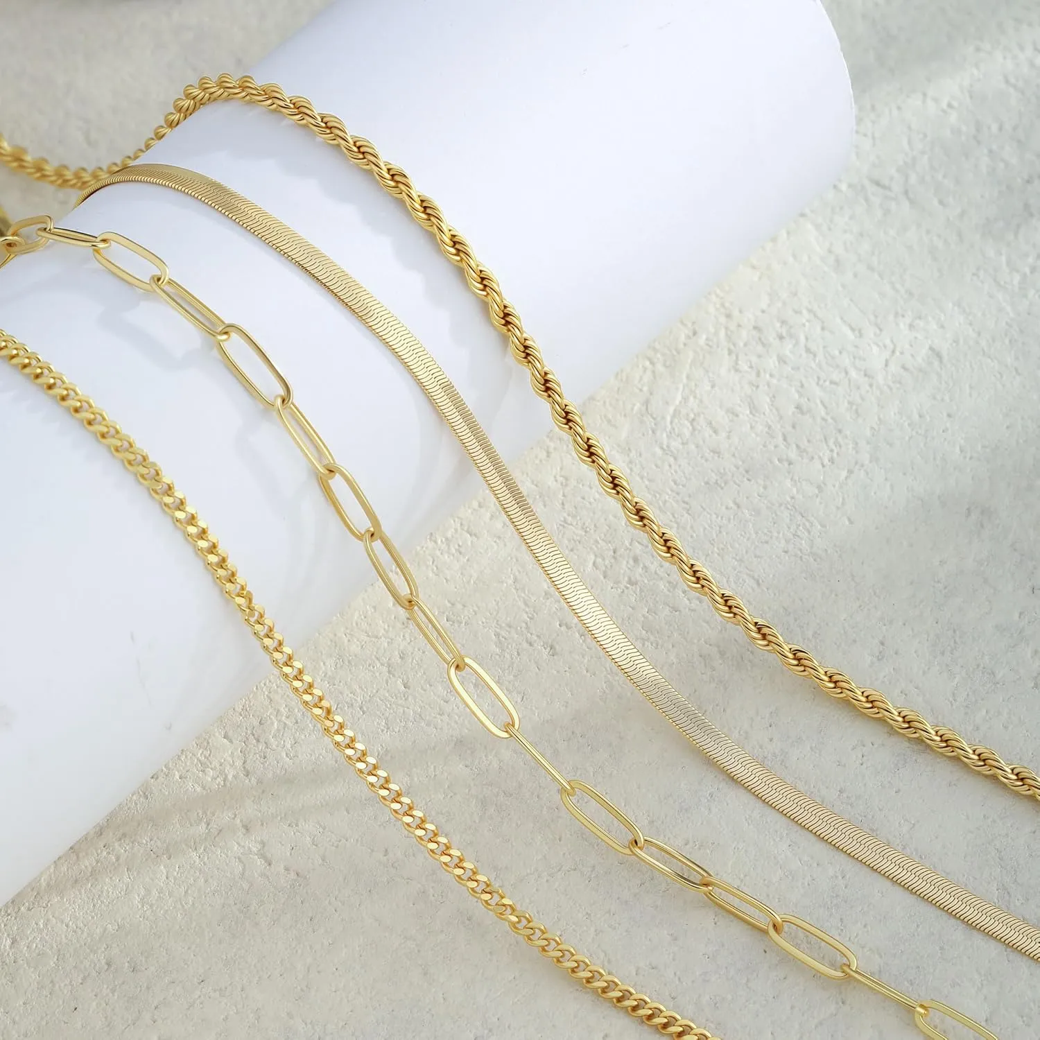 Layered Gold Necklaces for Women, Stackable Dainty 14K Gold Silver Plated Simple Satellite Cuba Figaro Paperclip Chain Necklace Trendy Choker Necklace Gold Jewelry Set Gifts for Women