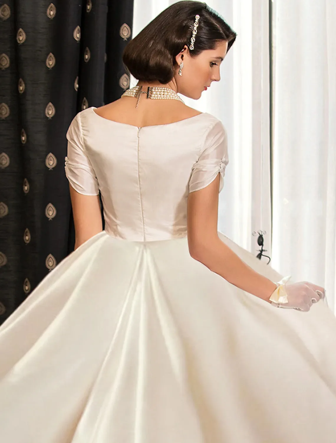 Luolandi Engagement Formal Fall Wedding Dresses Ball Gown V Neck Short Sleeve Court Train Satin Bridal Gowns With Ruched