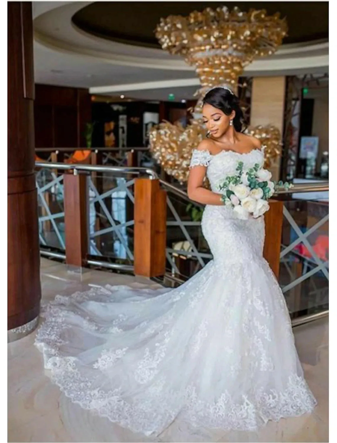 Luolandi Engagement Sexy Formal Wedding Dresses Mermaid / Trumpet Off Shoulder Cap Sleeve Chapel Train Lace Bridal Gowns