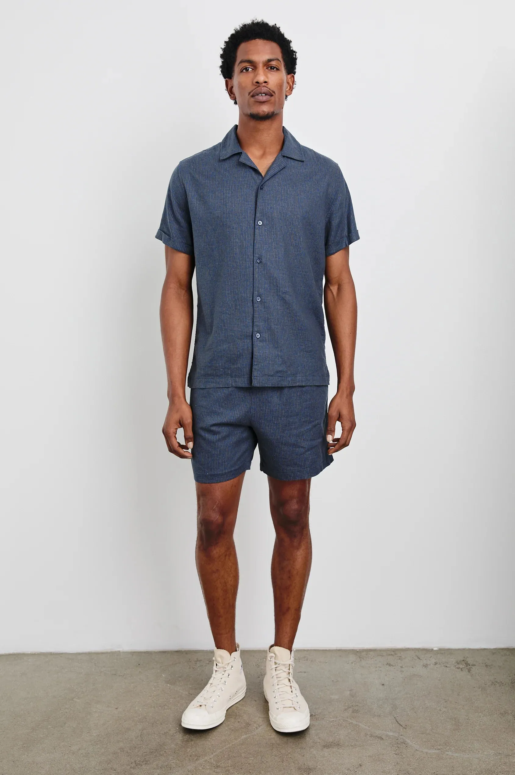 Navy Cedar Vertical Aries
