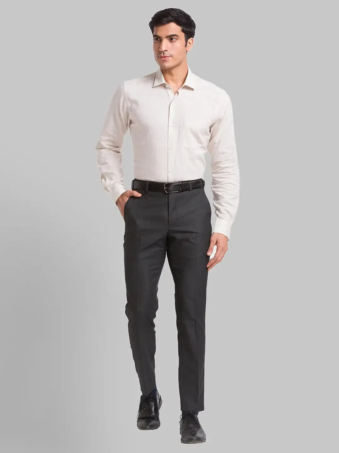 Park Avenue Men Grey Structure Super Slim Fit Polyester Blend Trousers