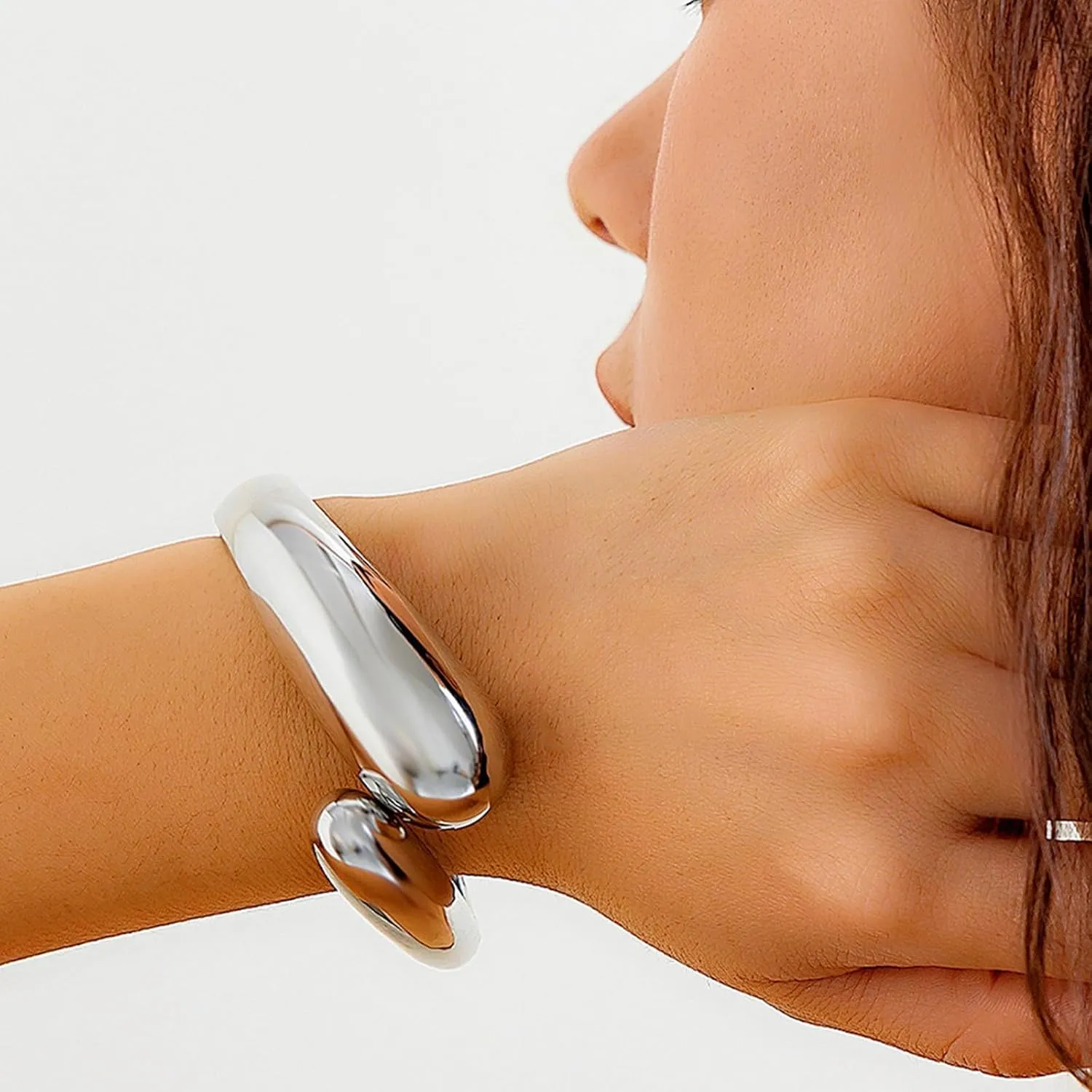 Roe Dolph Gold Cuff Bangle Bracelets for Women Chunky Gold Bracelets Minimalist Open Wide Cuff Bracelets Gold Cuff Bracelet Trendy Gold Bangle Bracelet Jewelry Stocking Stuffers Gifts