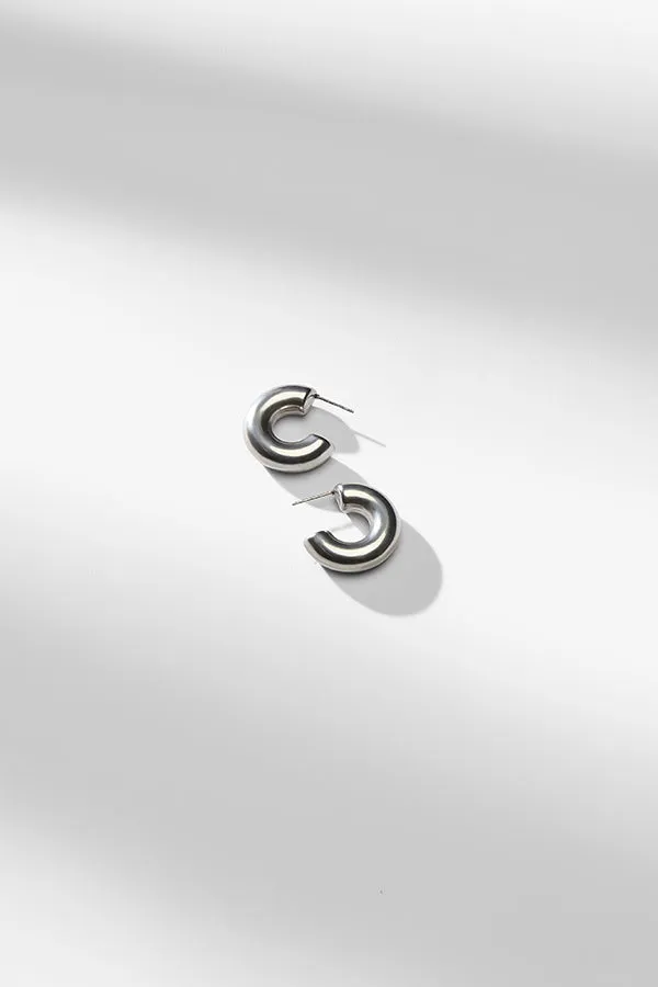 Sansa Earrings - Small :: Silver