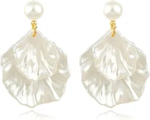 Seashell Pearl Earrings for Women18K Gold Plated Dangle Drop Earrings, Lightweight Jewelry for Wedding, Elegant Accessories for Women, Ideal for Everyday & Special Occasions