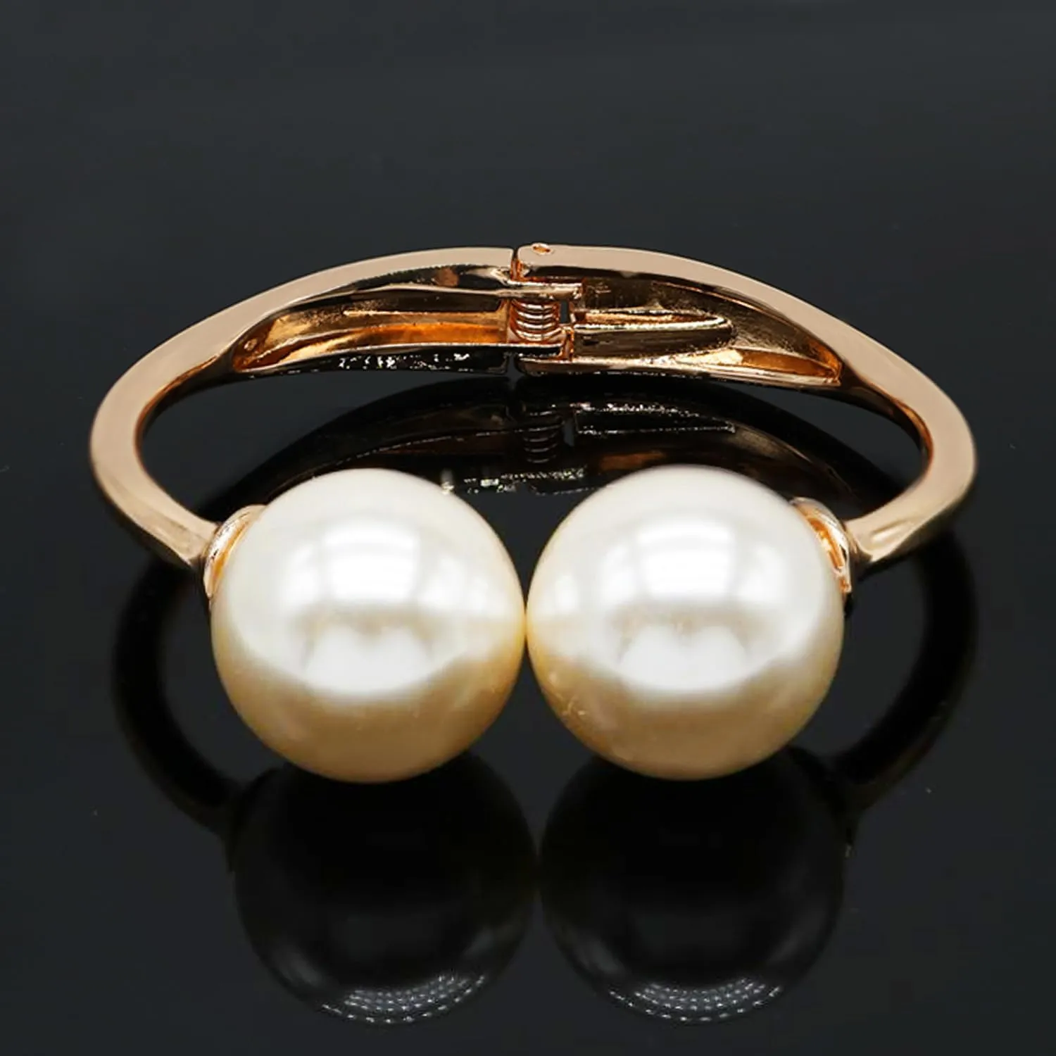 Wide Grooved Crystal Cuff Hinge Bangle Metal Shiny Punk Bracelet Great Polished Fashion Statement Bangles Gold Smooth Bangle Bracelet for Women Fashion Jewelry