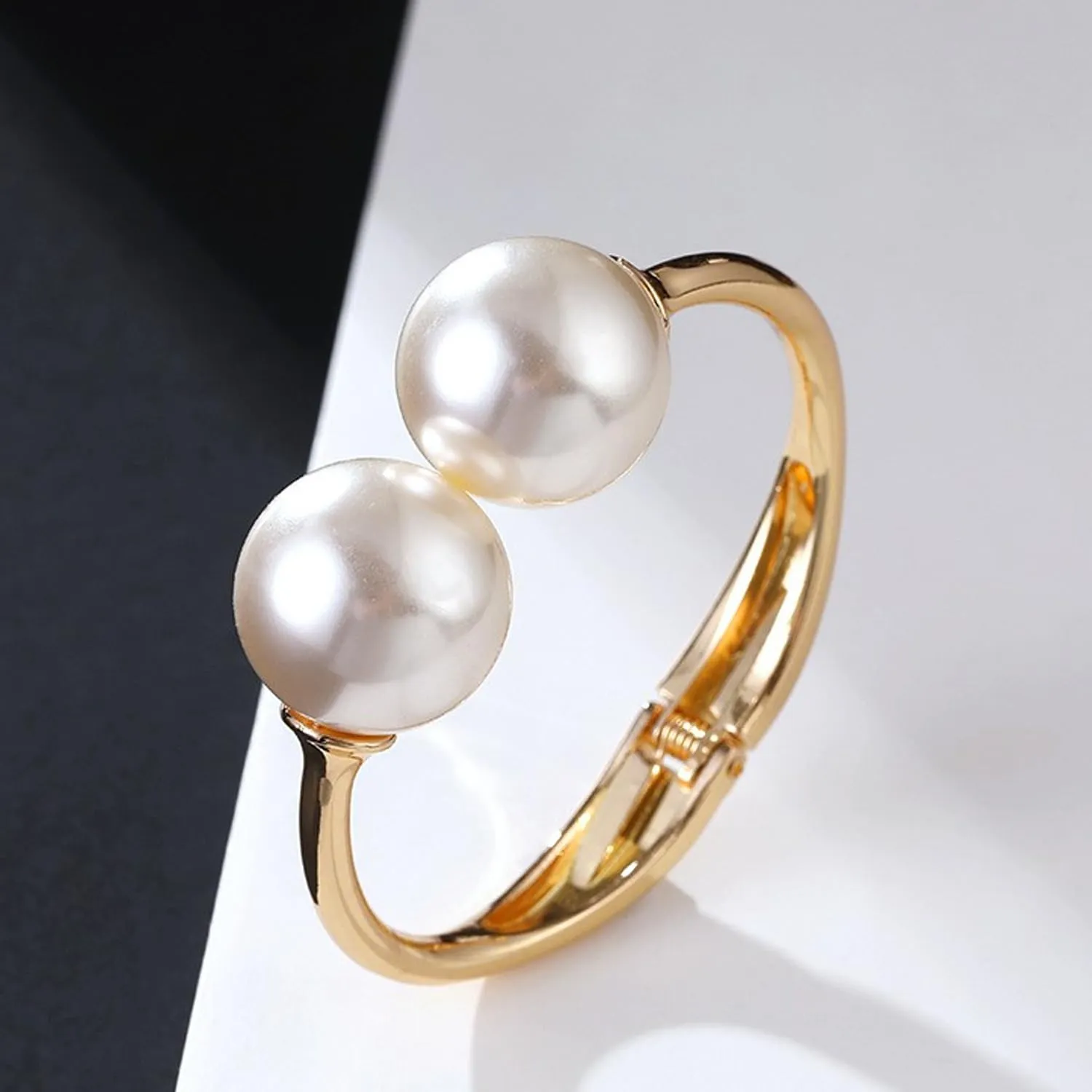 Wide Grooved Crystal Cuff Hinge Bangle Metal Shiny Punk Bracelet Great Polished Fashion Statement Bangles Gold Smooth Bangle Bracelet for Women Fashion Jewelry